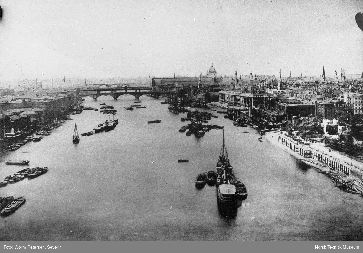 London sett fra Tower Bridge