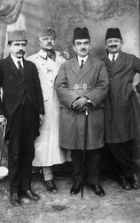 Portrett av fire menn, Albania