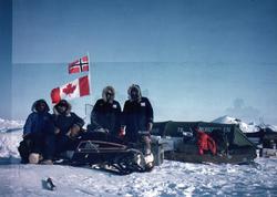 Røykepause på vei til Nordpolen.