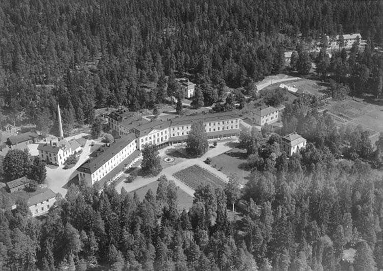 Flygfoto över Hålahults sanatorium.
Bilden tagen för vykort.