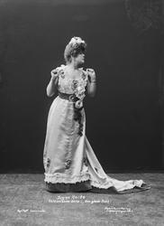 Signe Heide Valencienne Zera i "Den glade Enke"