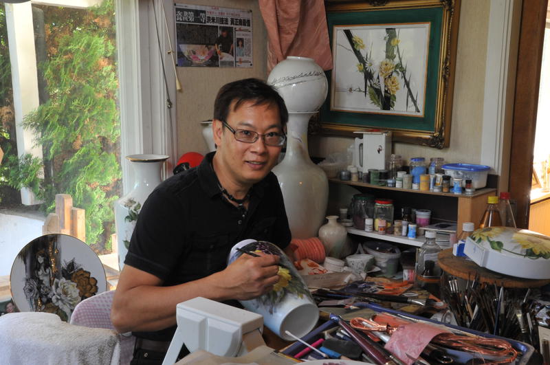Thanh Duc Hong - Brumunddalsteknikken -Med pensel og porselen fra Asia til Asia