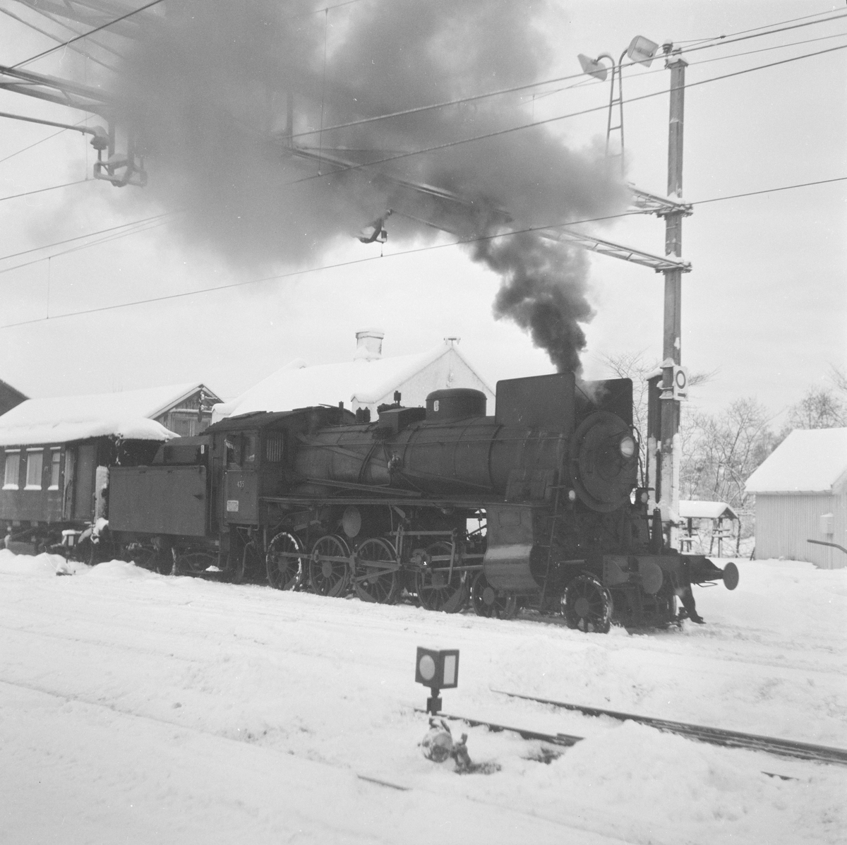 Godstog til Solørbanen trukket av damplokomotiv 26c nr. 433.