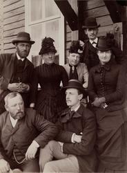 Gruppebilde på Gausdal Sanatorium, øverst, 2. fra venstre er