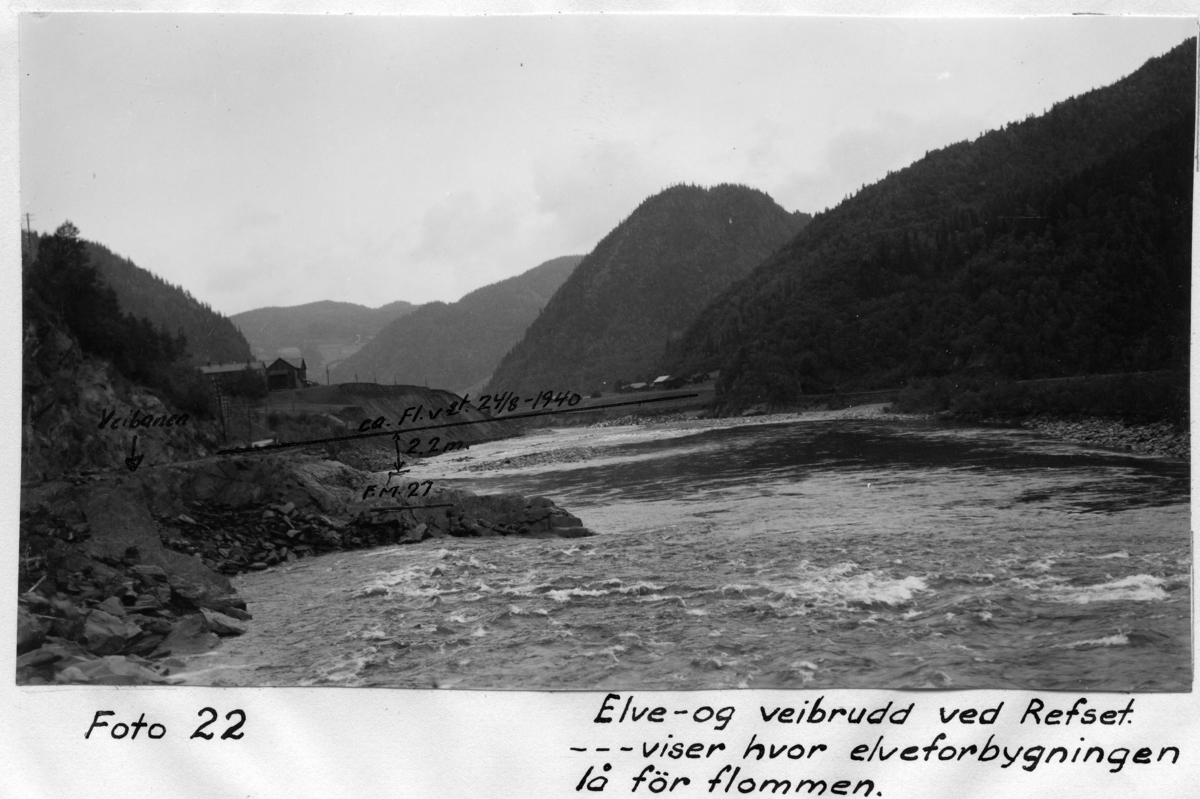 Elve- og veibrudd ved Refset. Pilen markerer hvor elveforebyggningen lå før flommen...Flom Gaula (24.08.1940)