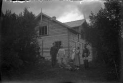 Fotsamling etter Hans Tveito. "Heggtveit,  søndre" Familiegr