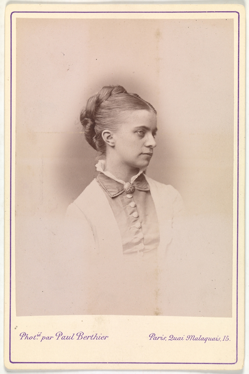 Portrett av Eva Christensen f. Mathiesen.