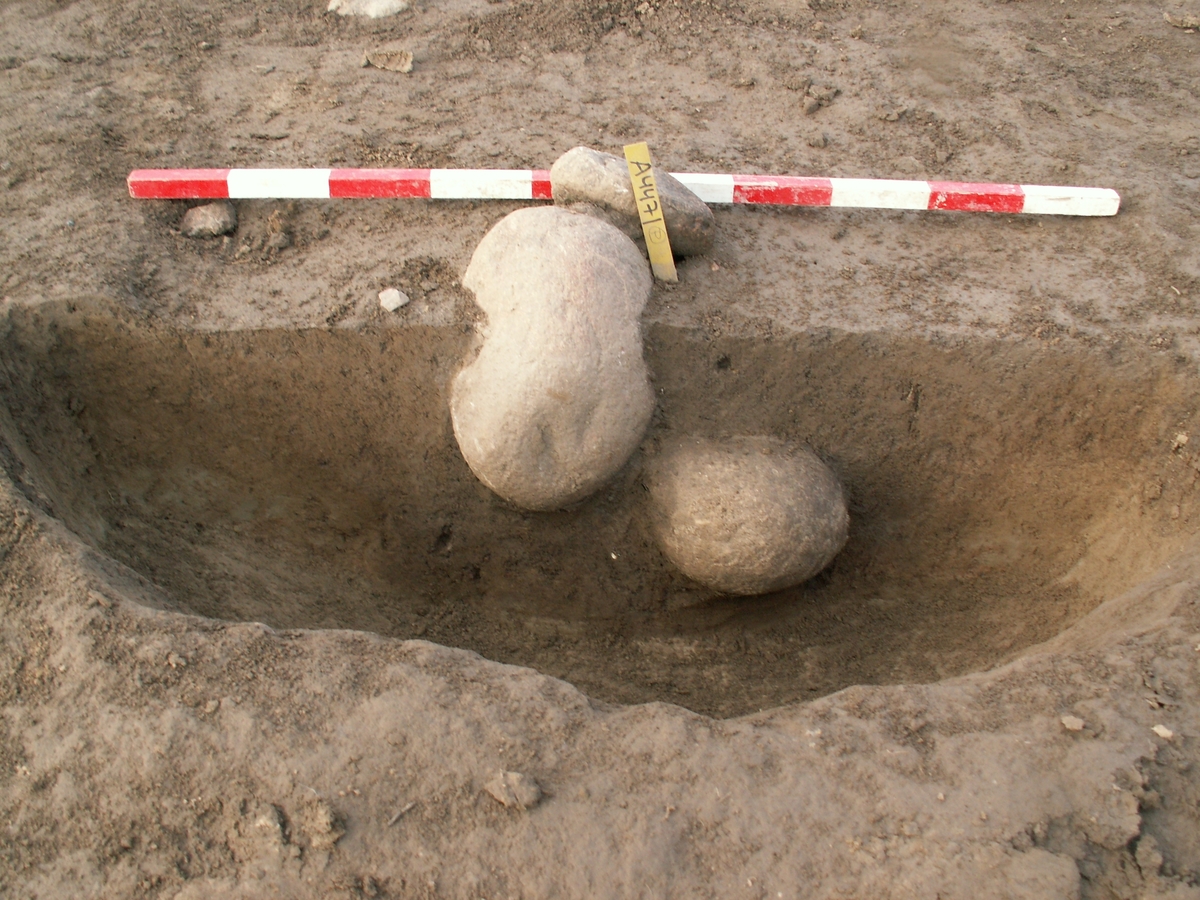 Arkeologisk slutundersökning, Raä 433, A4471 stolphål i hus 4, Fansta, Bälinge socken, Uppland, 2006