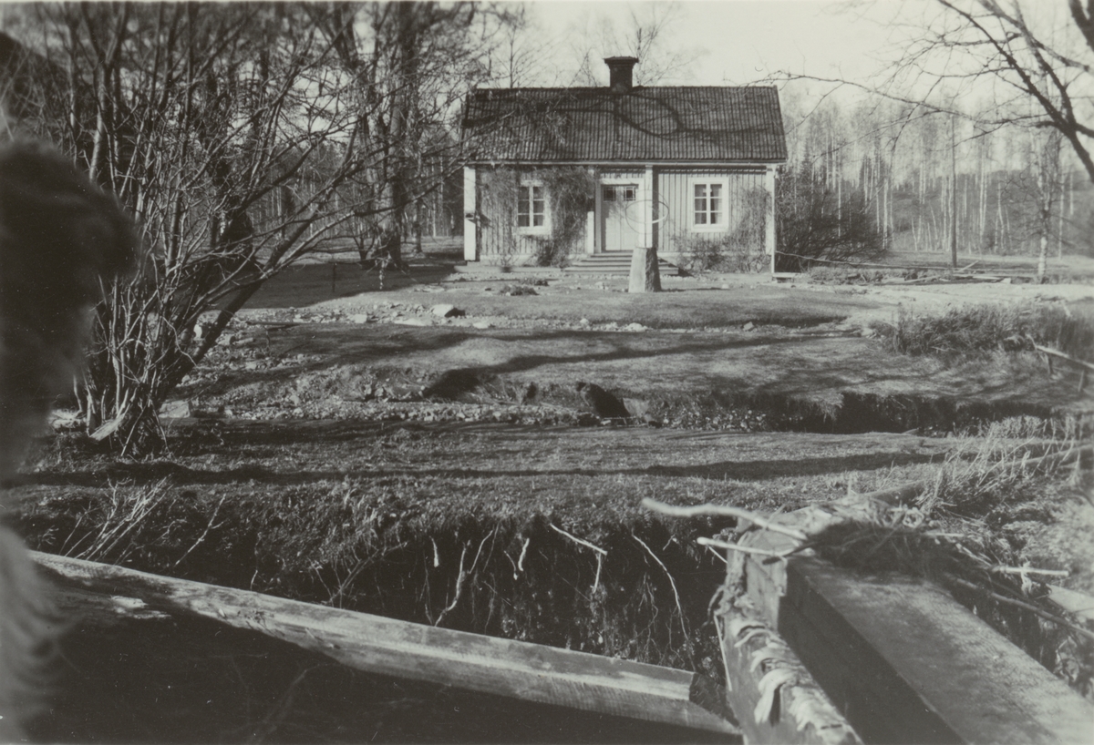 Billsjö järnbruk. Efter översvämningen 1 maj 1936. Kontorbyggnaden.
