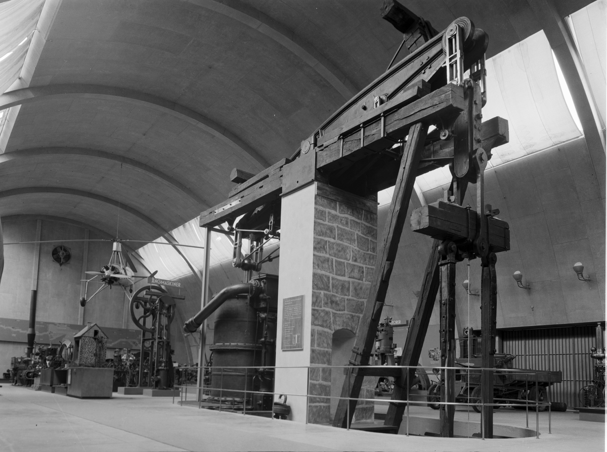 Ångmaskinen i Maskinhallen på Tekniska Museet, 1953.