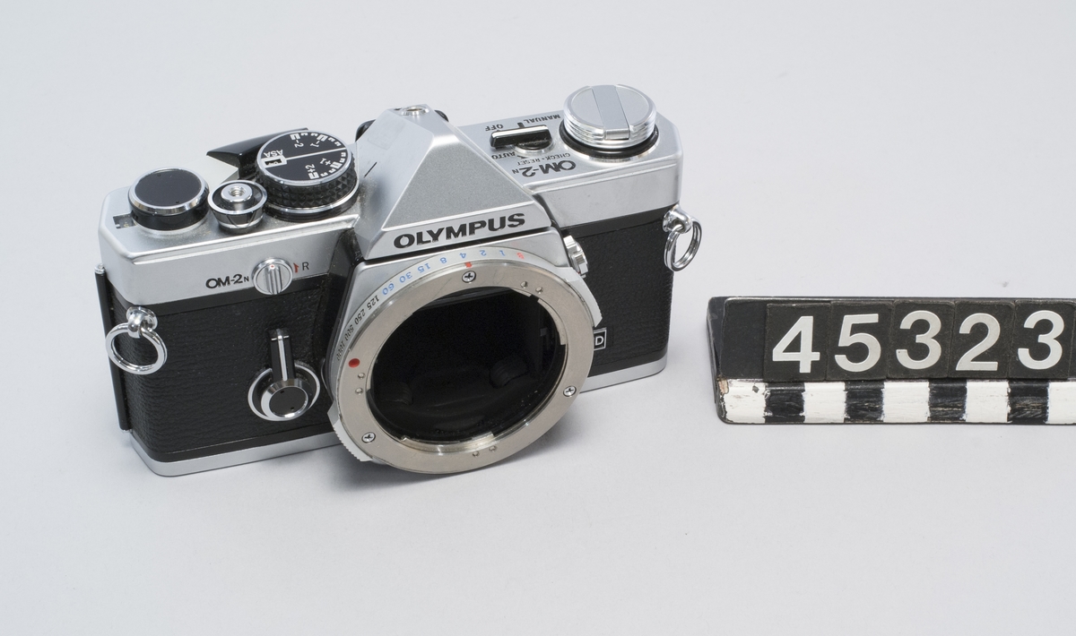 Spegelreflexkamera Olympus OM-2N ser nr 1063183.
