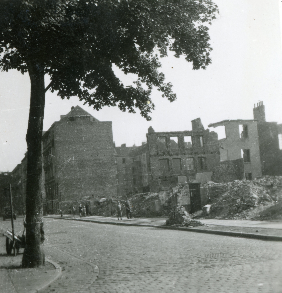 Frå Tyskland 1948-49 ruiner i Hannover.