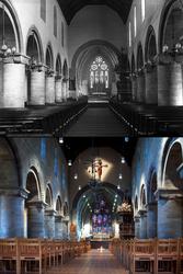 Refotografering. Kirkebenkene fra 1887 er blitt erstattet me