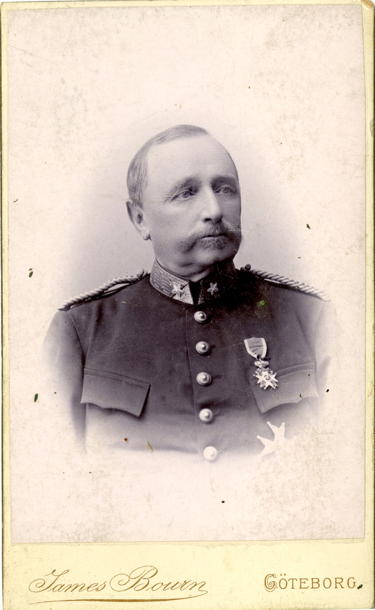 Porträtt av John Hamilton, överste vid Göta artilleriregemente A 2.
