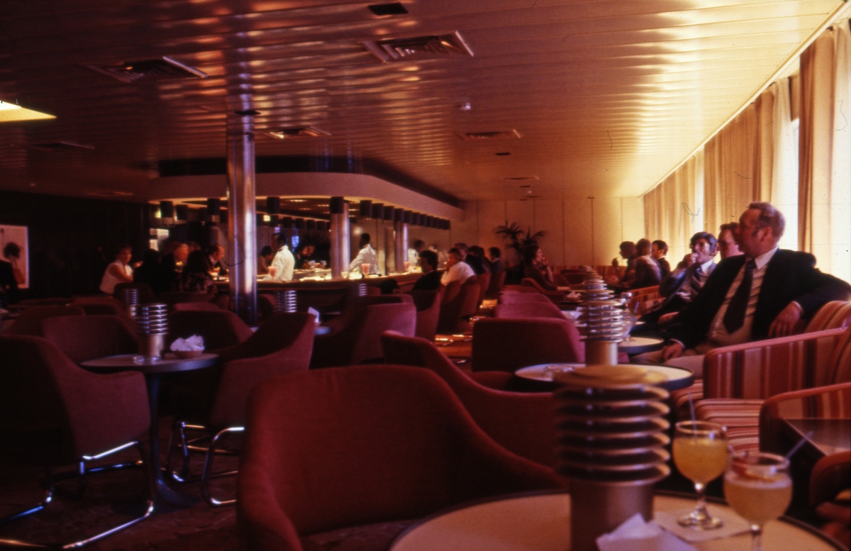 Salongen ombord i S/S ‘Norway’ (ex. ‘France’)(b.1961, Chantiers de l’Atlantique).