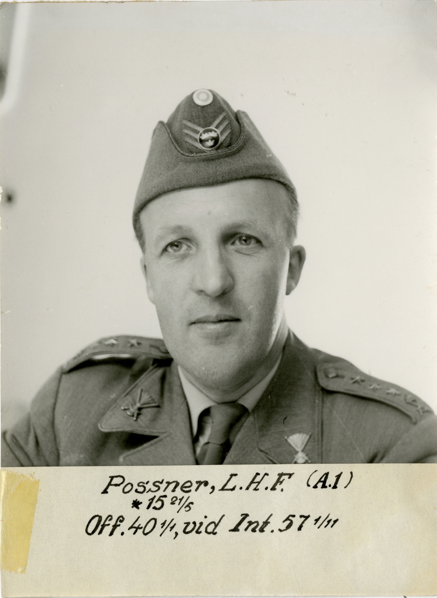 Porträtt av Lars Hugo Folke Possner, kapten vid artilleriet och Intendenturkåren.