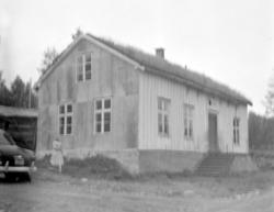 Det gamle skolehus på Osmarka, Øre fra 1870-årene.
(Frå Nord