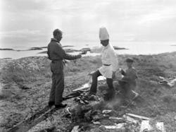 Aftenpostens reportasje . serie. (Fra Nordmøre museum si fot