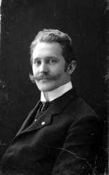 Portrett av en ukjent mann, trolig fra Kristiansund, eller m