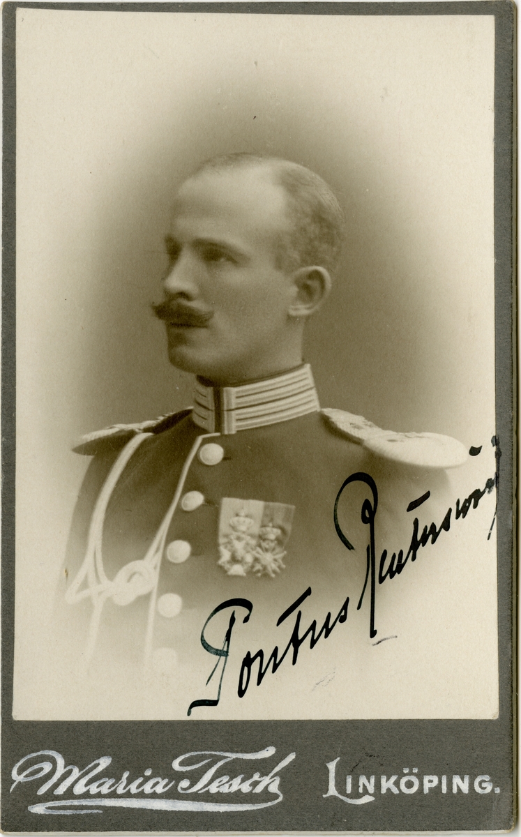 Porträtt av Carl Pehr Pontus Reuterswärd, löjtnant vid Första livgrenadjärregementet I 4.