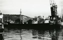 M/S 'Slagen' (b.1934, F. Schichau, Gdansk) i Oslo, med Ekebe