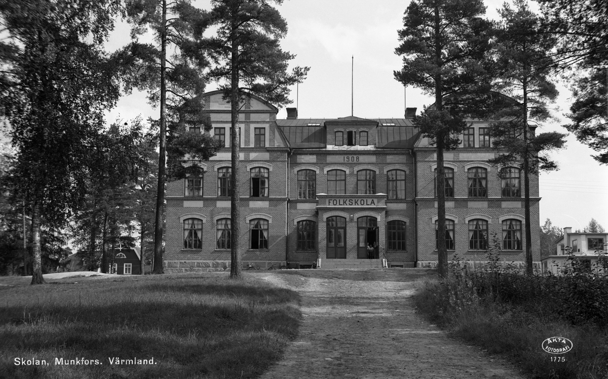 Munkfors Folkskola i Hagalund.