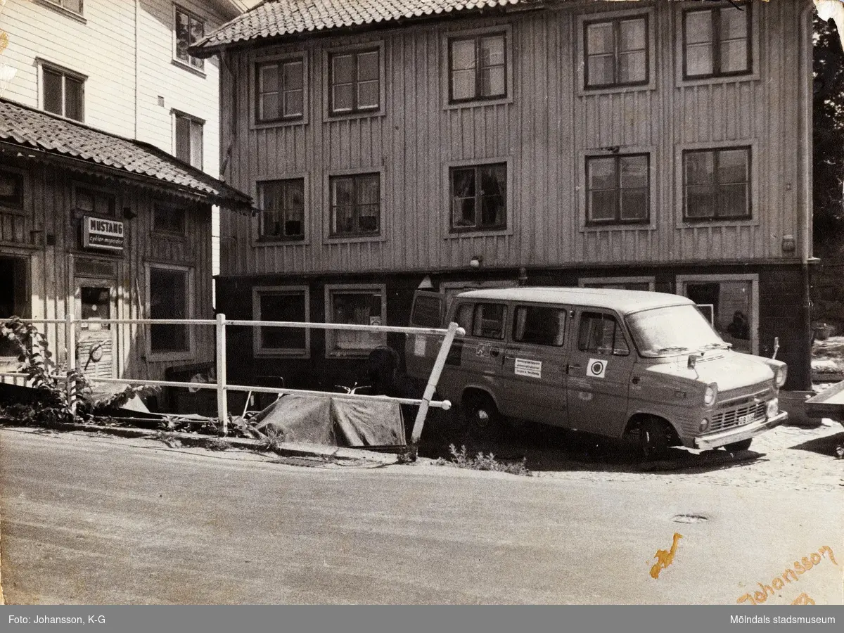 Huset Roten M 2 vid Götaforsliden 4 i Mölndal, år 1973.