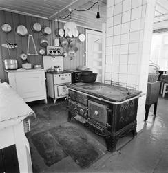 Lolly Ræstad Husholdningsskole.