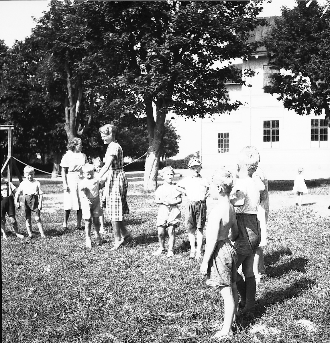 Barnkoloni i Strömsbro. År 1938. Reportage för Arbetarbladet