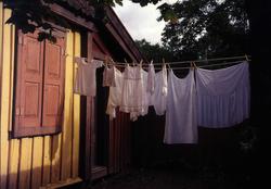 Postkort. Forstadshus fra Enerhaugen, flyttet til Gamlebyen 