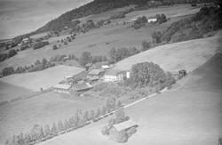 Bø gård, Follebu, Gausdal, 1958, gård rett vest for Aulestad