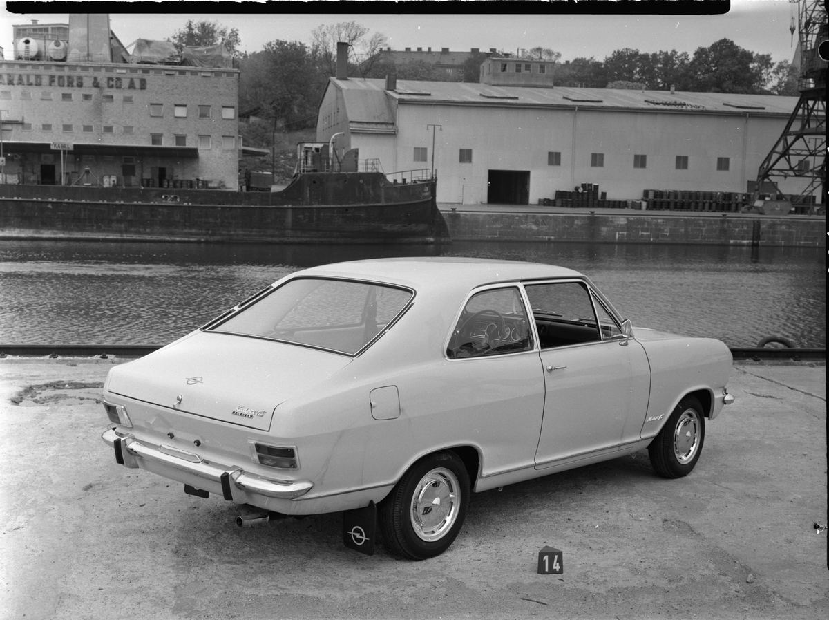 Typbesiktning. Opel (091296-0). >>