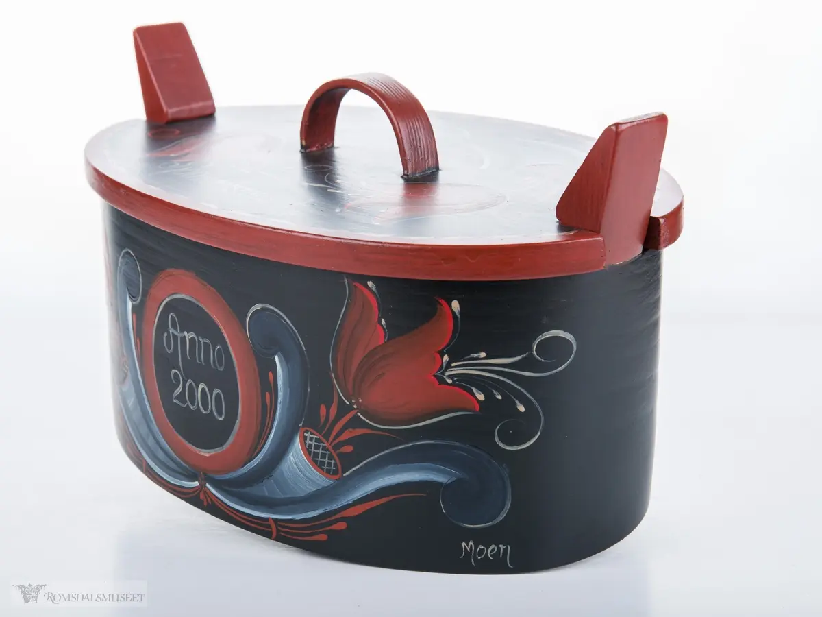 Sirkel for år. Blader, klokkeblomster, navn.