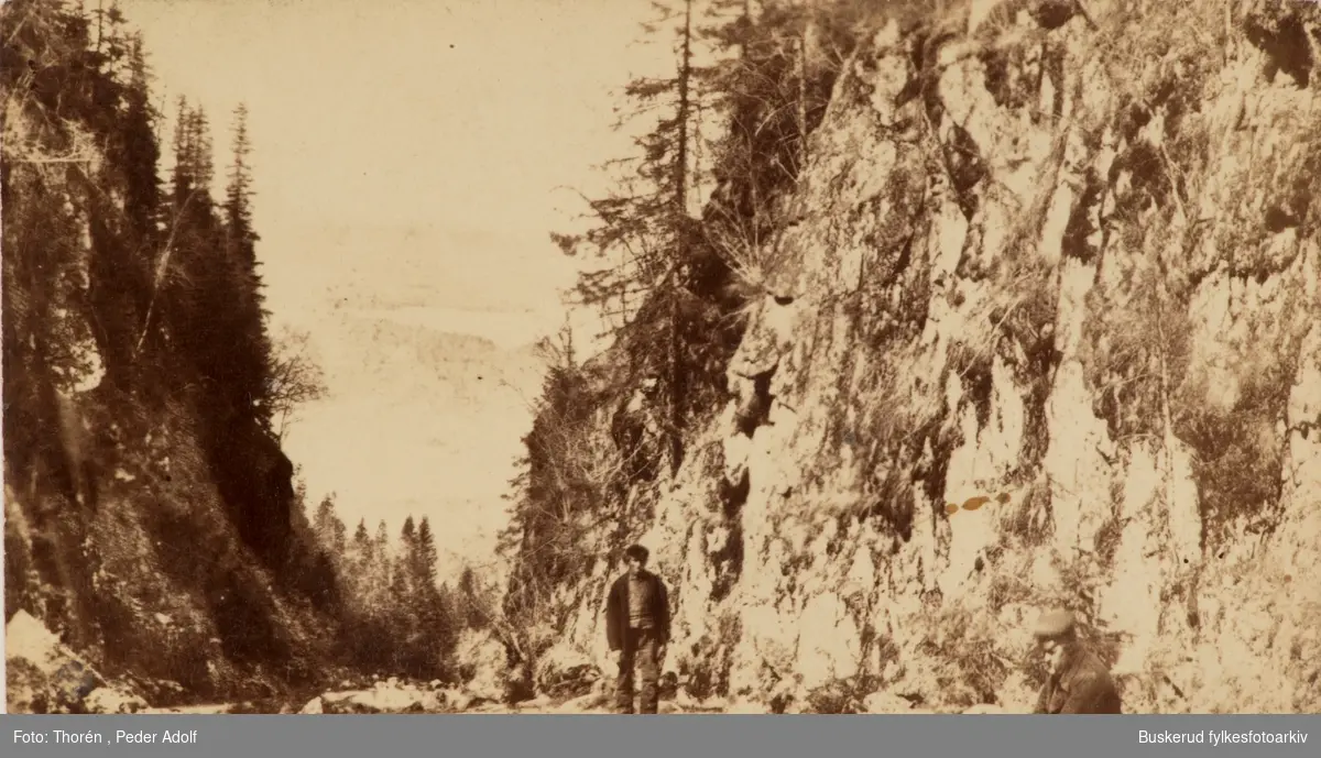 Krogkleven
Krokkleiva en del av , Den Bergenske Kongevei i 1805, fra Lommedalen over Krokskogen til Sundvollen.