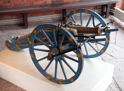 Modell av 16-lödig kanon