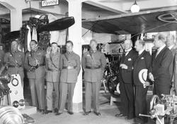 Bekransning av Tryggve Grans fly "Nordsjøen" på 20-årsdagen 