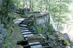 Lnr. 28. Oppland, Stampen Mølle, demning