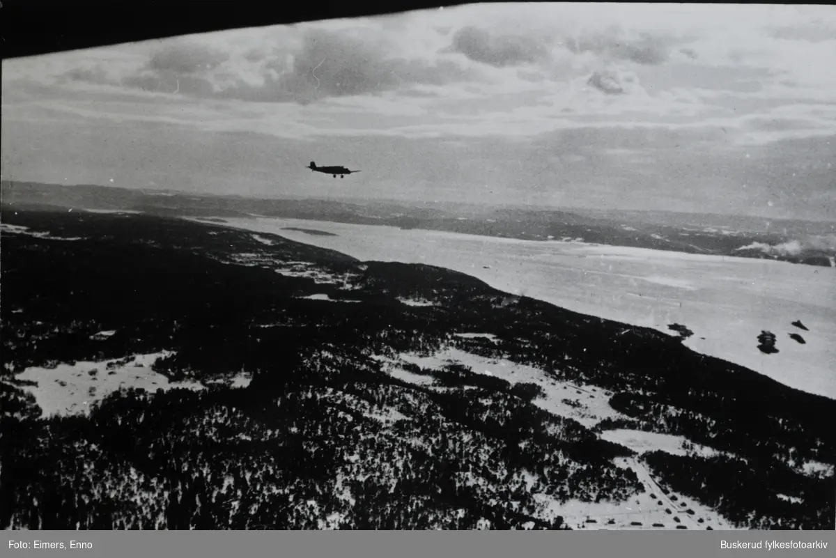 Oslofjorden 9.april 1940.
På flyet til Norge. Første glimt av Norge, sett fra et tysk krigsfly