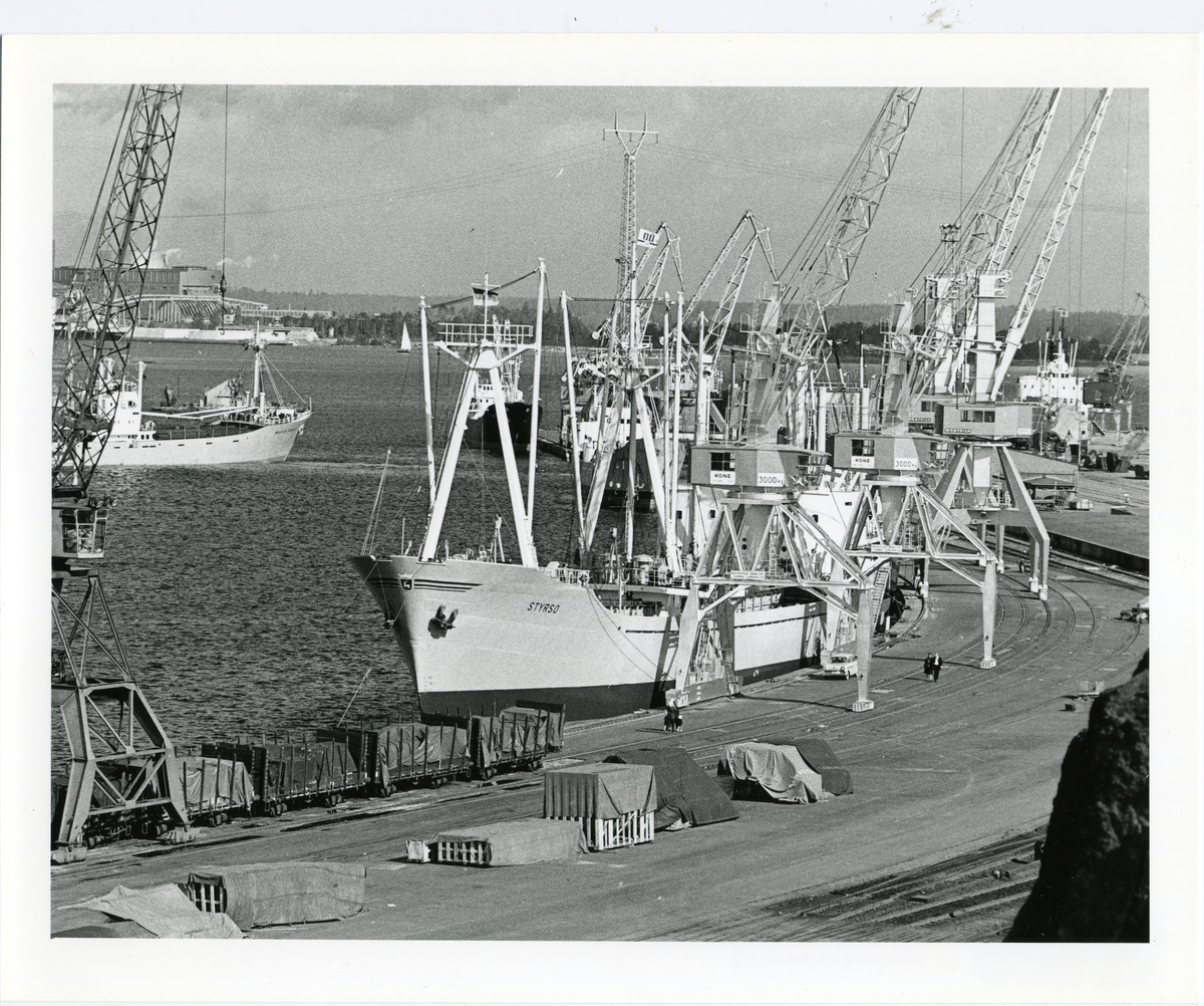 Lastfartyget ms Styrsö ägdes av Firma Gustaf Erikson 1962 - 1979