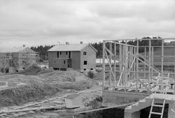 Politibyen mellom Breidablikkveien og Sverresdalsveien, Byås