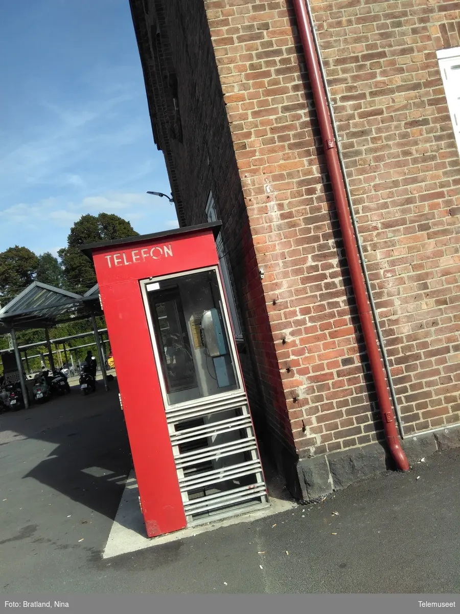 Telefonkiosker på jernbanestasjonen i Tønsberg