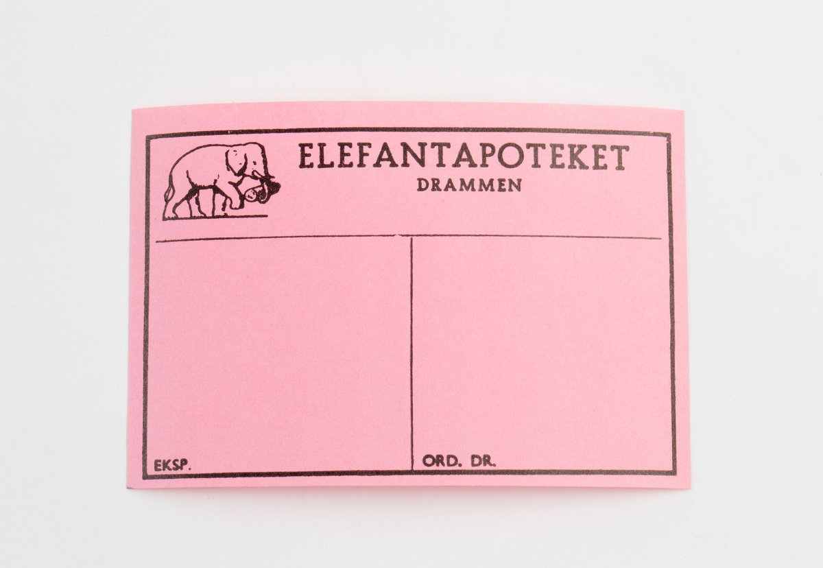 Rød rektangulær etikett med sort skrift og tegning av elefant.
Etikett for preparat til utvortes bruk forordnet av lege.