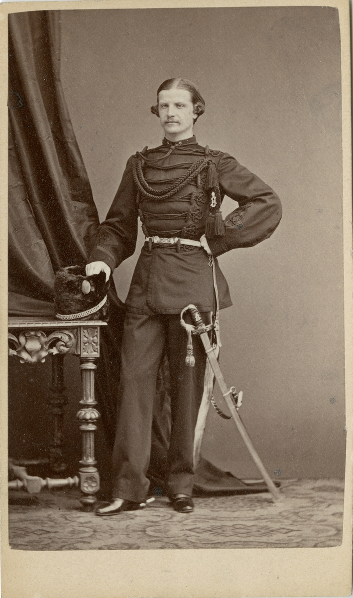 Porträtt av Henrik Fredrik Gyllenram, officer vid Jämtlands fältjägarkår.