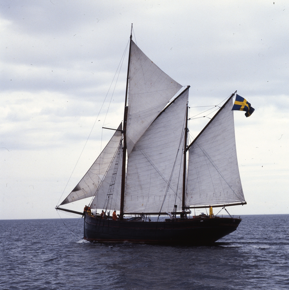 Ett segelfartyg utanför Söderhamnskusten.