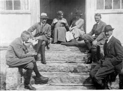 Kongeparet i Norge på uformelt besøk på gården Nes i Rømskog