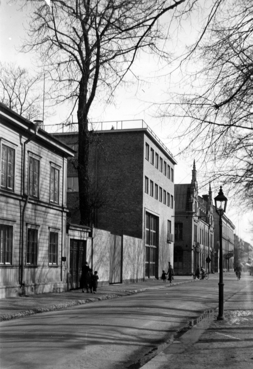 Elverket (och i bakgrunden Flickskolan),  Rådmansgatan.

