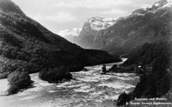 "Sunndal ved Romfo. 8. Einerett Sunndal Bygdemuseum." Eier a