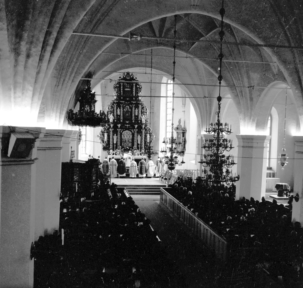 Kyrkoherde-installation i Heliga Trefaldighet. Mars 1939. Reportage för Gefle Dagblad
