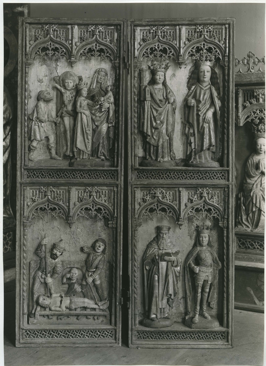 Altarskåp, ett nordtyskt arbete från 1400-talets senare hälft. - Kalmar ...