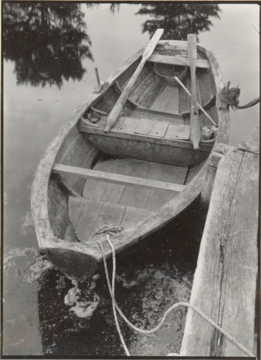 Så kallad smack, en rundbottnad fiskebåt. Denna båttyp var den vanliga i orten. Ägare: Karl Samuelsson.